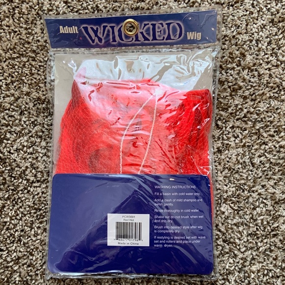 Red Hot Wig with Devil Horns adults - Picture 2 of 2